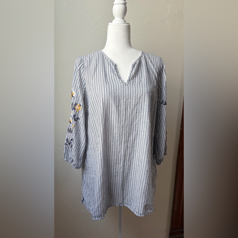 J.Jill Embroidered Stripe Cotton Tunic Top Blue White Floral Sleeve Small